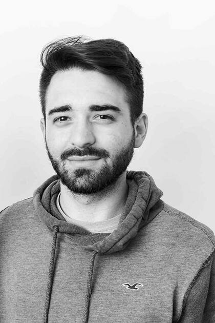 Ricky Cassini (Michroma): “Lo mismo que está en la comida, está en nuestros textiles. Queremos reemplazar los sintéticos, derivados del petróleo, relacionados con problemas de salud como cáncer, colitis, alergias e hiperactividad y dañinos para el ambiente, por una opción natural”