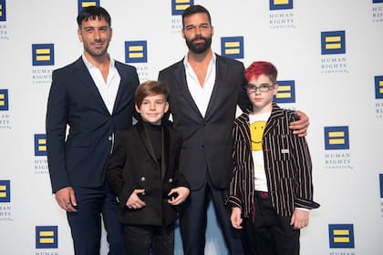 Ricky Martin, su esposo y sus hijos en un especial evento realizado en Washington, Estados Unidos