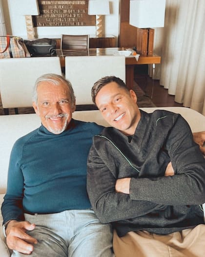 Ricky Martin junto a su padre