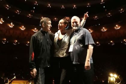 Ricky Pashkus, junto a Julio Bocca y Mora Godoy, orgullosos por la presentación de "Argentum" en el Teatro Colón en el marco del G20