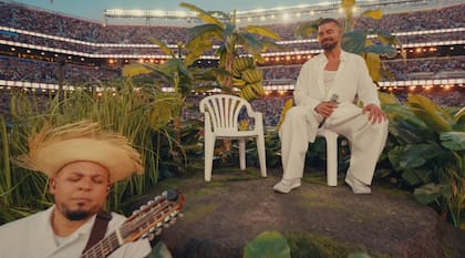 Ricky viene de ser parte del show del entretiempo en el Super Bowl LX