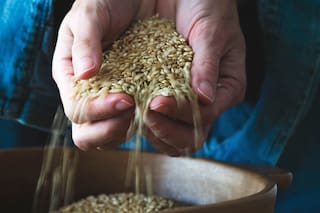 Este arroz tiene más vitaminas y minerales que el blanco