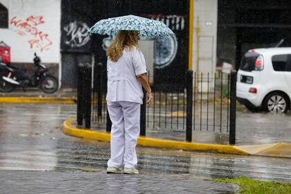 Rige una alerta amarilla por vientos en la ciudad de Buenos Aires para este martes.