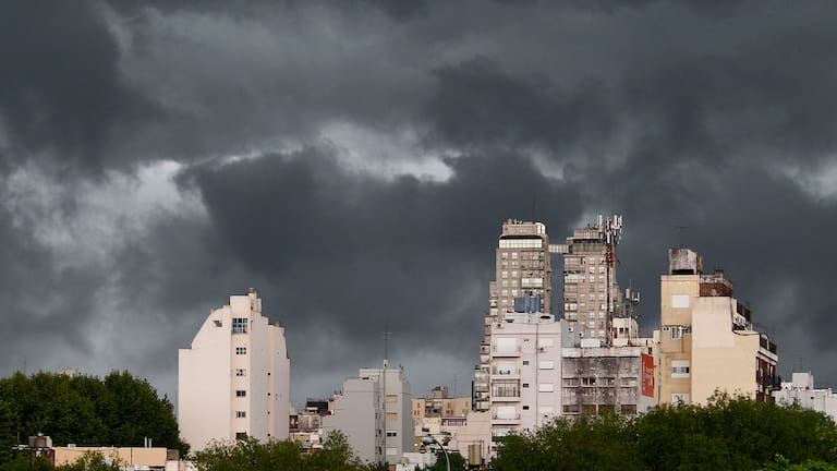 La provincia de Buenos Aires y Río Negro bajo alerta naranja por tormentas