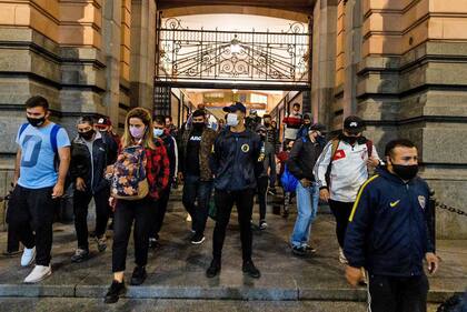 Rigen las nuevas restricciones en el AMBA. Estación de trenes de Constitución