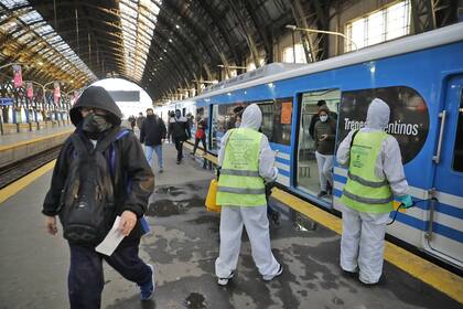 Rigurosos controles en la estación de trenes de Retiro