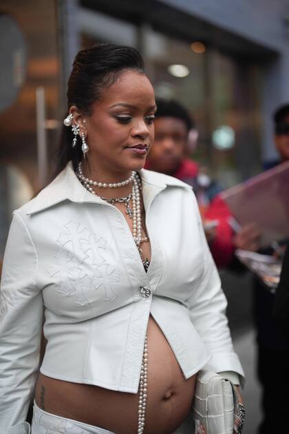 Rihanna embarazada, ícono de la moda