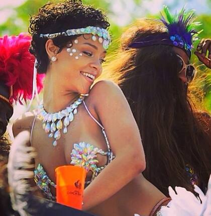 Rihanna, la vida es una fiesta.
