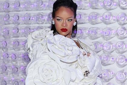 Rihanna tiene un patromonio neto de 1,4 mil millones de dólares