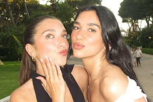 Quién es Rina, la hermana de Dua Lipa que brilla como modelo y sueña con la actuación