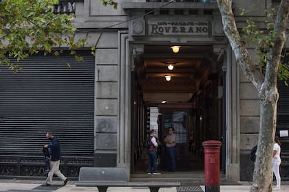 Rincones de Buenos Aires del Mirador Turistico Rooftop Plaza de Mayo Pasaje Roverano SABAD
