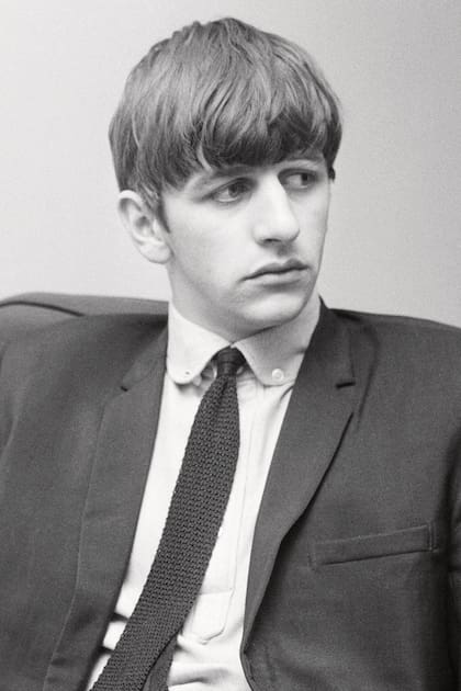 Ringo fotografiado en la residencia londinense del periodista del Daily Mirror, Donald Zec, el 9 de septiembre de 1963, como parte de uno de los primeros artículos del diario sobre los Beatles.