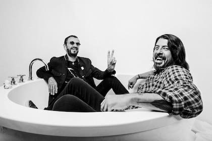 Ringo Starr y Dave Grohl durante la producción Músicos por Músicos para Rolling Stone, en noviembre de 2019