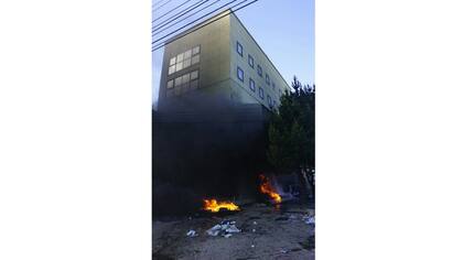 Río Gallegos: protestas, desalojo y una herida frente a la Legislatura antes de la última sesión del año