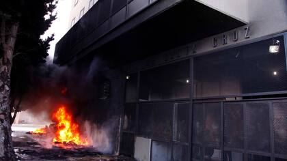 Río Gallegos: protestas, desalojo y una herida frente a la Legislatura antes de la última sesión del año