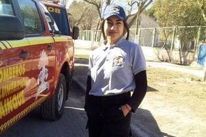 Una joven bombera fue asesinada a puñaladas y detuvieron al sospechoso del crimen con un cuchillo en la mano