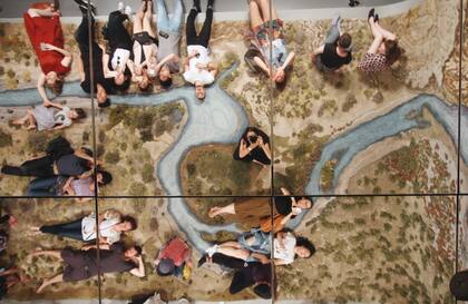 RÍO SANTA CRUZ. La obra, 10 metros por 4,60, fue la estrella de la trienal de The National Gallery of Victoria, de Melbourne con un mensaje claro: Por un río sin represas