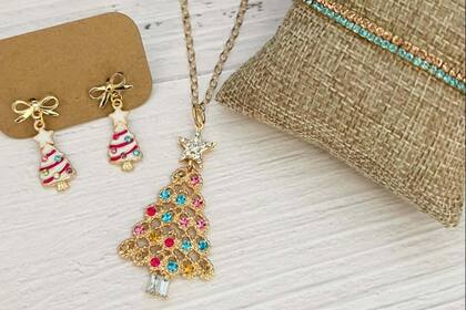 rios inspirados en la Navidad, de la colección de KoleJax