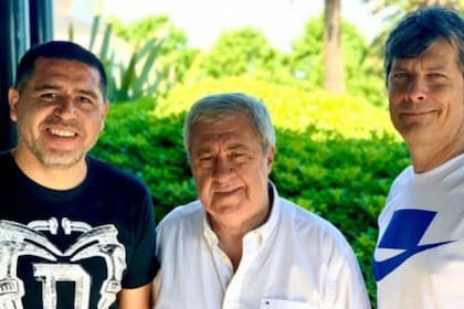 Román Riquelme, Ameal y Mario Pergolini, el tridente que conduce a Boca hasta 2023; el ex número 10 potenció "tremendamente" la candidatura, según el hoy presidente.