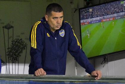 Riquelme debe barajar y dar de nuevo en lo que será la búsqueda del quinto entrenador de Boca en 4 años