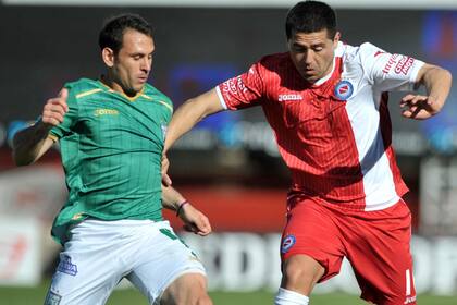 Riquelme no pudo evitar la caída de Argentinos en Caballito