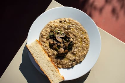 Risotto de hongos y remolacha