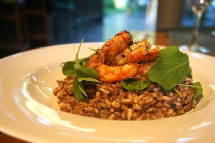 Risotto de morcillas y langostinos en Home Buenos Aires