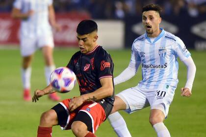 Risso Patrón marca desde atrás: en Tucumán, todos corren, todos juegan