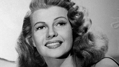 Rita Hayworth sufrió, durante décadas, el acoso del fundador de Columbia Pictures