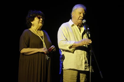 Rita Terranova y Arturo Puig, en la presentación de de la temporada de teatro oficial