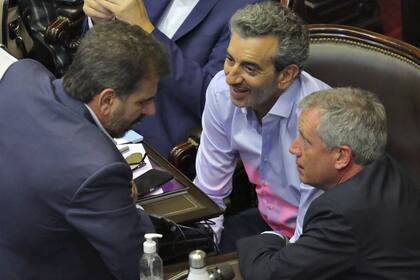 Ritondo, Randazzo y Monzó durante la sesión por el presupuesto en la Cámara de Diputados