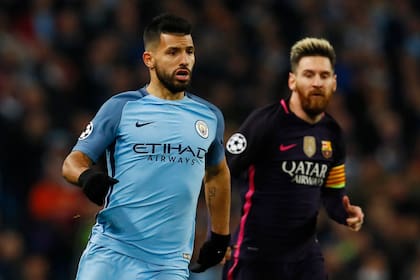 Rivales alguna vez, Agüero y Messi podrían compartir equipo más allá de la selección