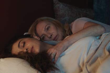 Rivas junto a Cecilia Roth, en una escena de la película que pasó por la Berlinale en 2020