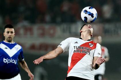 River busca el arco de Vélez que se refugia atrás