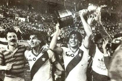 River fue campeón en 1986 y eliminó a Barcelona de Guayaquil en semifinales