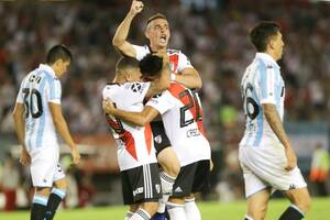 River apareció en los momentos cruciales y otra vez borró a Racing