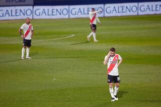 River perdió con Godoy Cruz y sufrió por Maidana, Armani... y casi todo el equipo