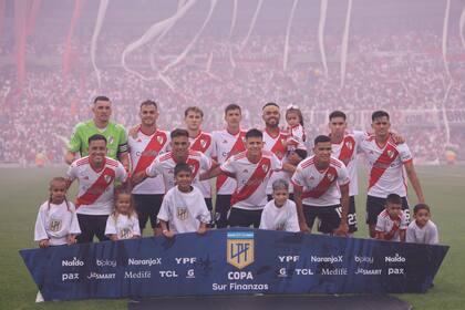 River Plate corre con ventaja para quedarse con la victoria en el enfrentamiento ante Huracán
