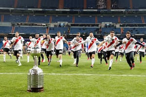 Mientras UEFA aprueba partidos de ligas en otros países, Conmebol planea un cambio para su Libertadores