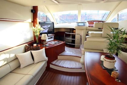 Riviera 48, (Jorge Aragona)