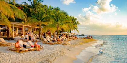 Roatán, la paradisíaca isla que pertenece a Honduras