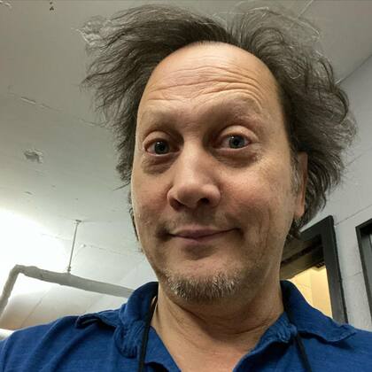 Rob Schneider causó furor por su foto con un mate (Foto: Instagram/@iamrobschneider)