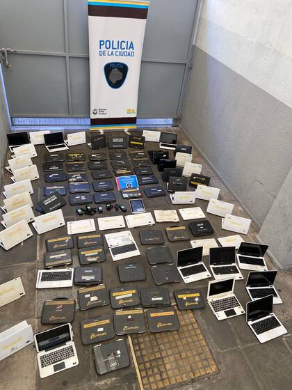 Robaba notebooks del Plan Conectar, las desbloqueaba y las vendía