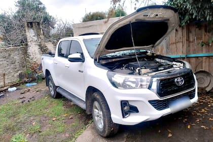 Robaban camionetas 4x4 en la Ciudad y las enfriaban en un taller mecánico de Ezeiza