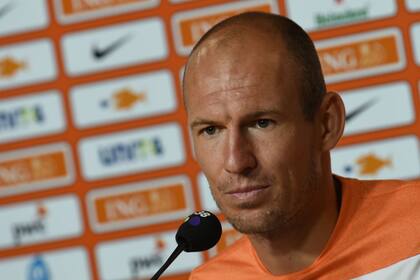 Robben fue honesto y dijo que se tiró en el primer tiempo. El penal con el que ganó Holanda fue en el segundo tiempo, en el último minuto
