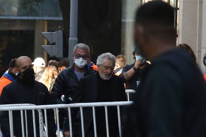 Robert De Niro, a punto de grabar una escena de la serie Nada en Puerto Madero