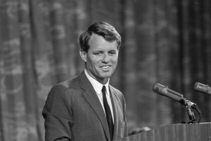 Robert F. Kennedy deseaba convertirse en presidente de Estados Unidos, como su hermano (Wikimedia Commons/United States Library of Congress)