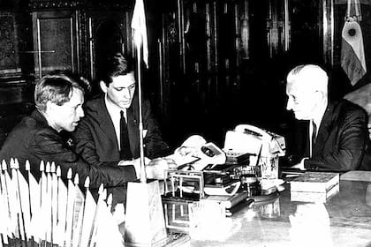 Robert Kennedy con el presidente Arturo Illia