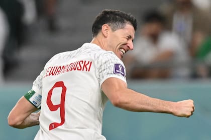 Robert Lewandowski celebra su primer gol en un Mundial en la victoria ante Arabia Saudita