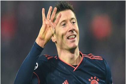 Robert Lewandowski, de 31 años, juega en Bayern. Valor de mercado 75,7 millones de dólares.